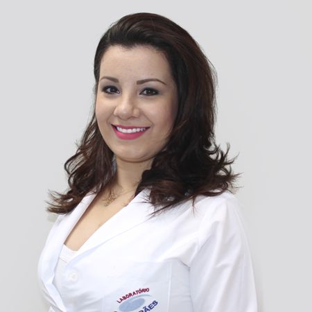 Dra. Nayla, Biomédica